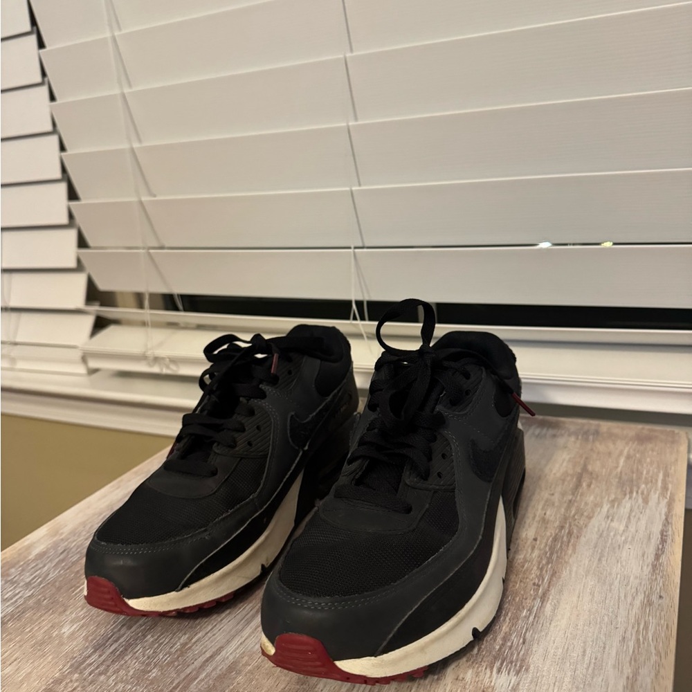 Nike Air Max 90 Size 7Y